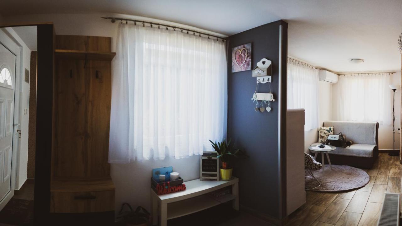 Soba I Apartman Dula Ogulin Eksteriør billede